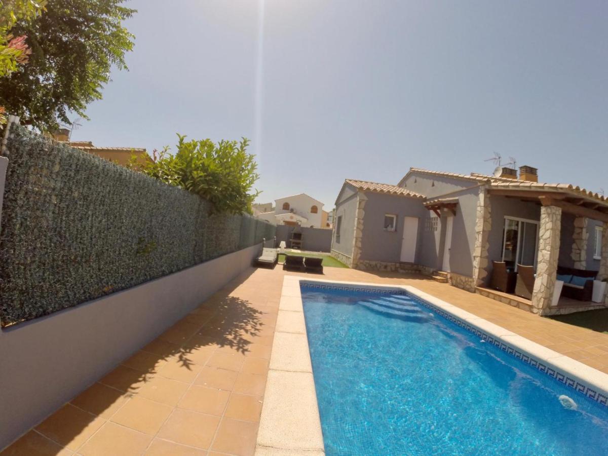 Casa En L Escala Con Piscina Y Wifi Free Villa L' Escala Екстериор снимка