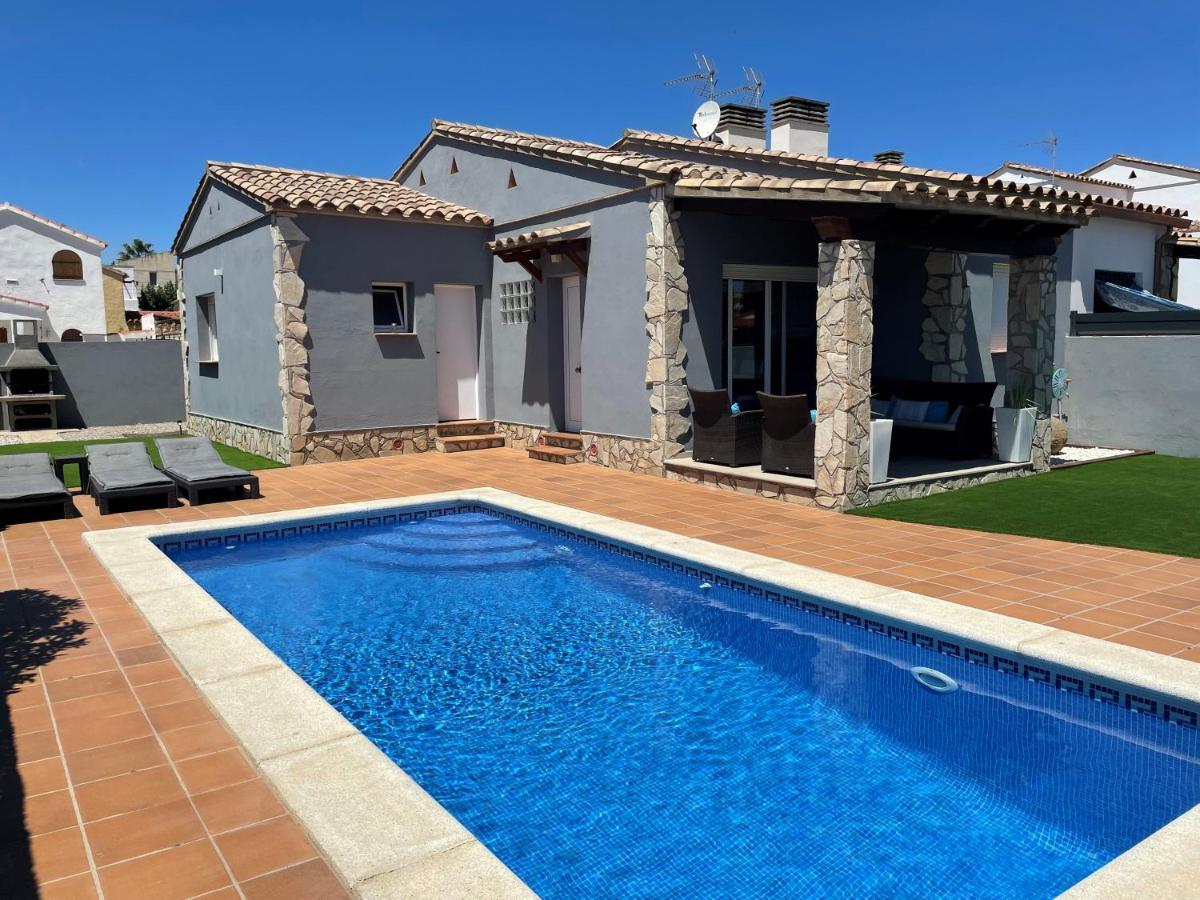 Casa En L Escala Con Piscina Y Wifi Free Villa L' Escala Екстериор снимка